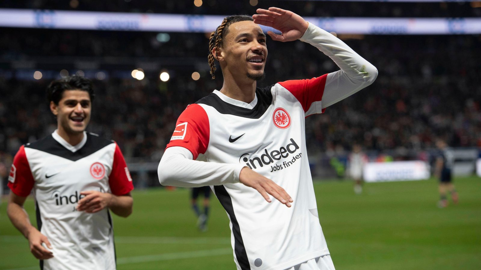 Man Utd make bold £85m striker move as Liverpool keep a watchful eye.