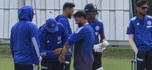 Rishabh Pant Reassures on Recovery After Minor Injury Concerns, Grins as He Chips It Out Saying He's Fit and Firing Back in England Nets