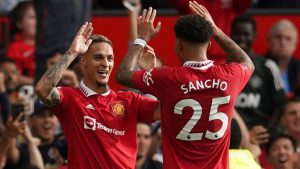 Man Utd outcast urged to make emotional comeback to former club that still adores him after failed European gamble.